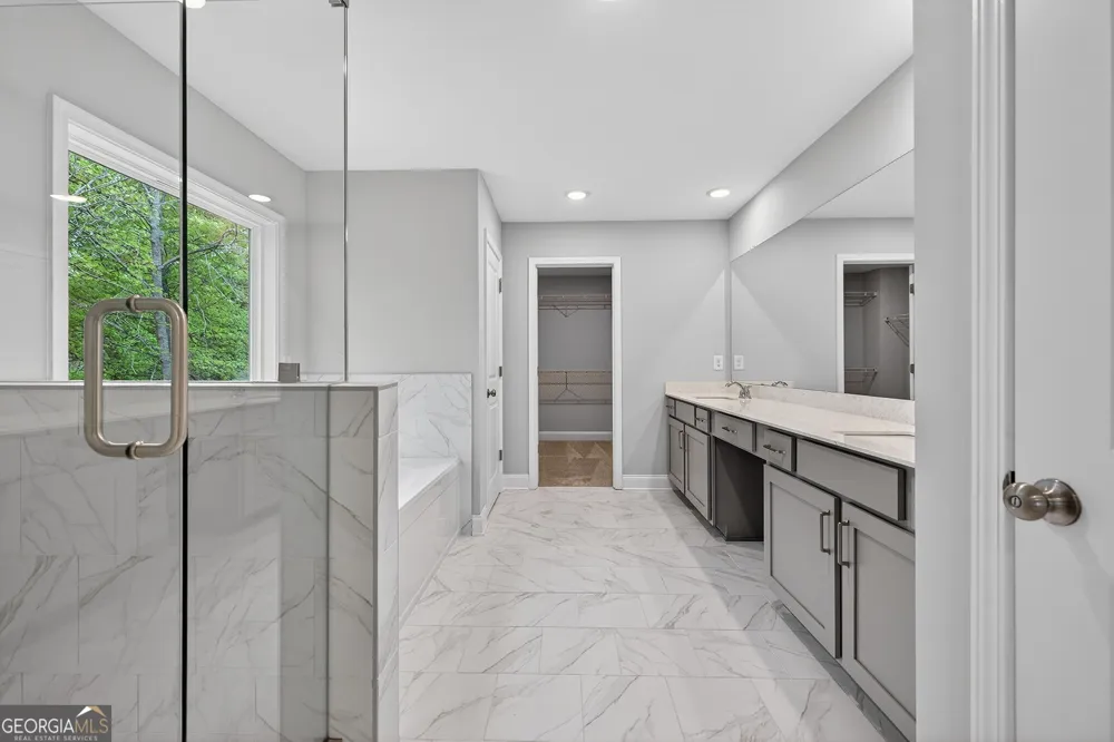4862 White ST Sugar Hill, GA 30518