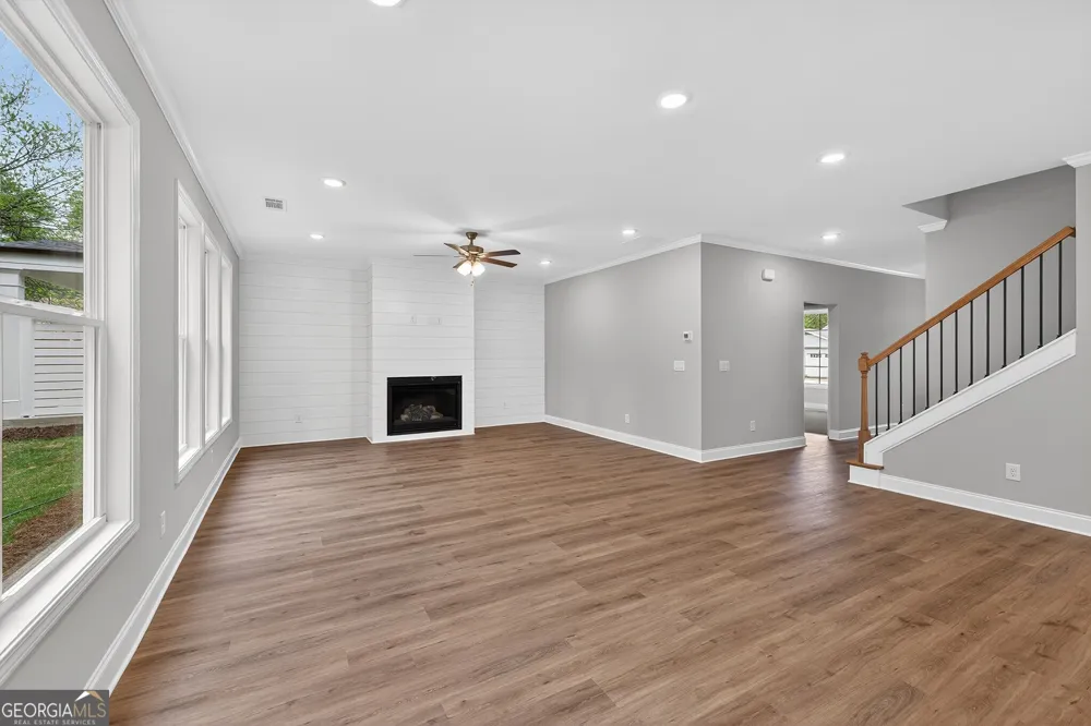 4862 White ST Sugar Hill, GA 30518
