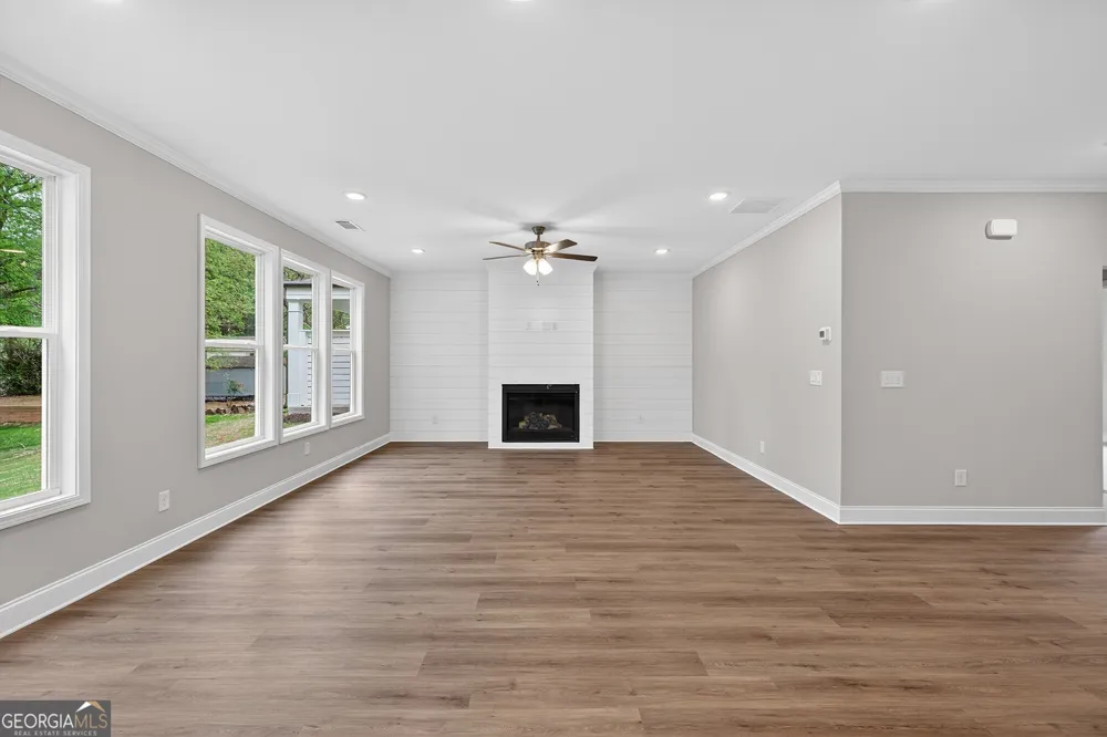 4862 White ST Sugar Hill, GA 30518