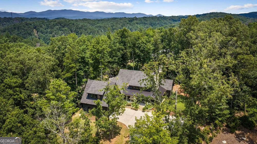 470 Old Orchard RD Ellijay, GA 30536