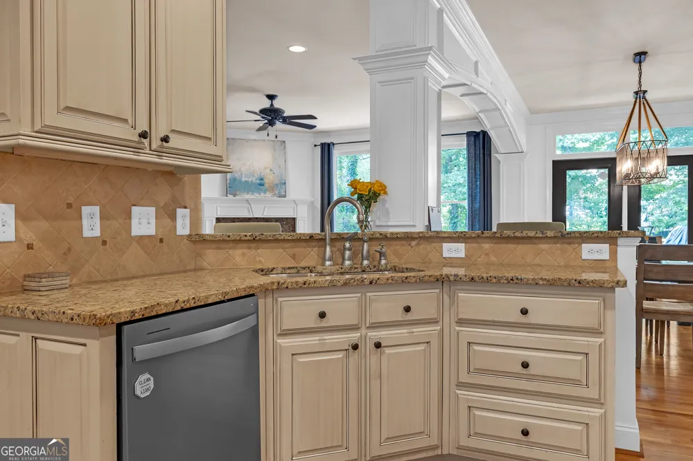 2614 Long Pointe Roswell, GA 30076