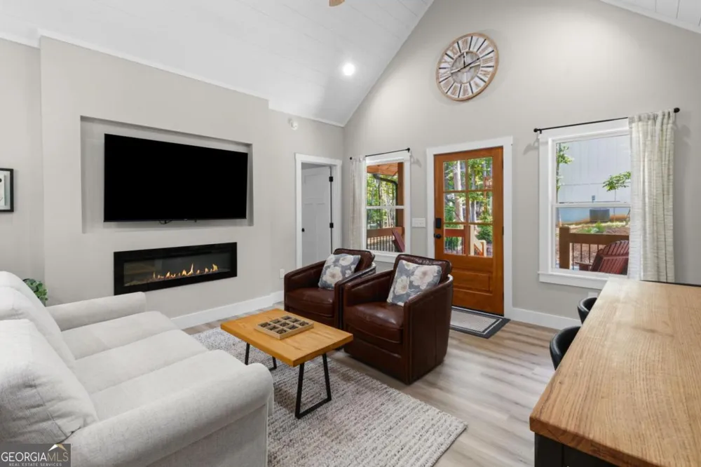 1100 Zenith TRL Ellijay, GA 30540