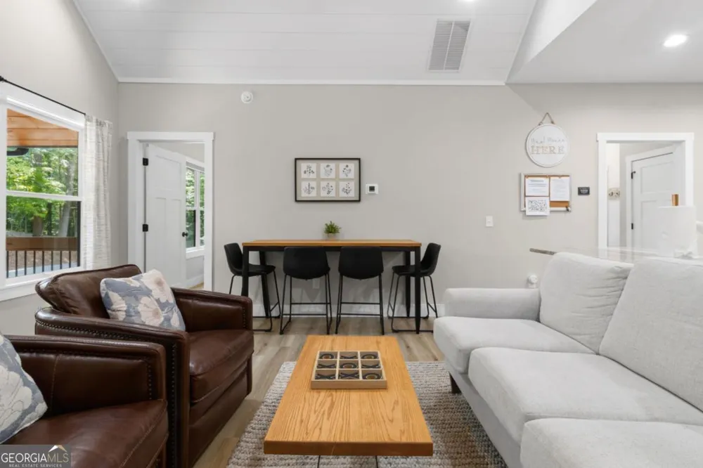 1100 Zenith TRL Ellijay, GA 30540