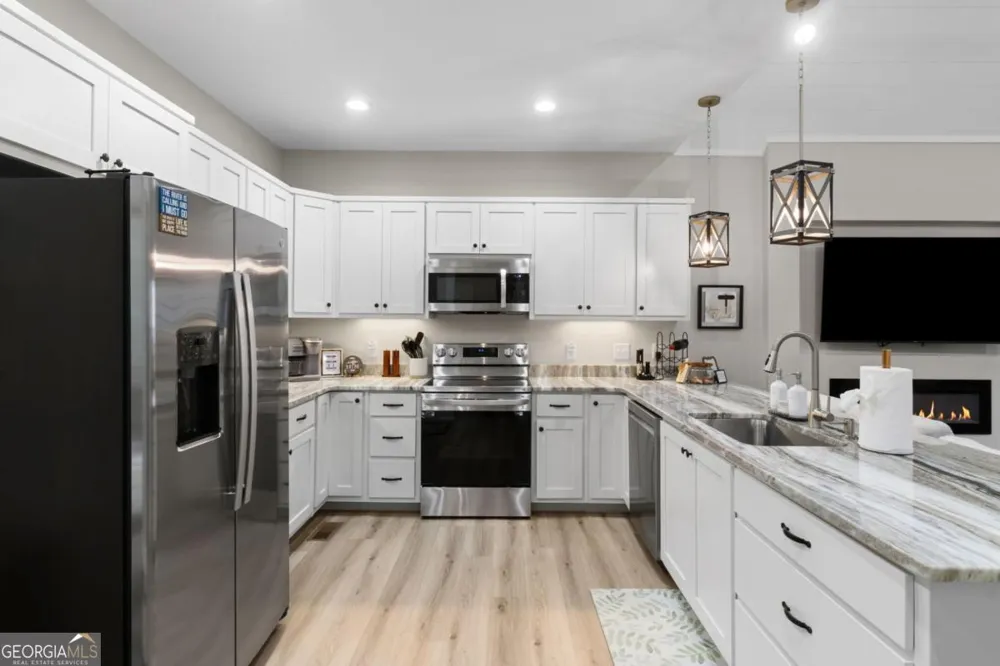 1100 Zenith TRL Ellijay, GA 30540