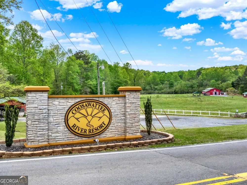 1100 Zenith TRL Ellijay, GA 30540