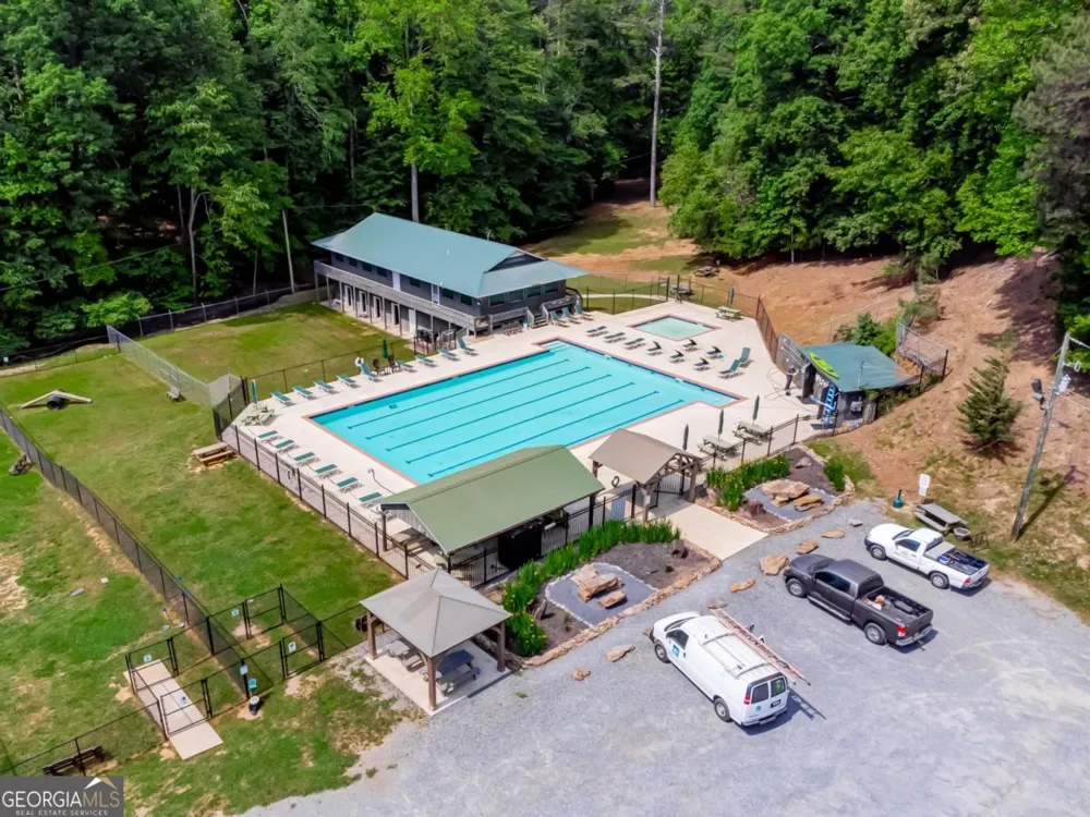 1100 Zenith TRL Ellijay, GA 30540