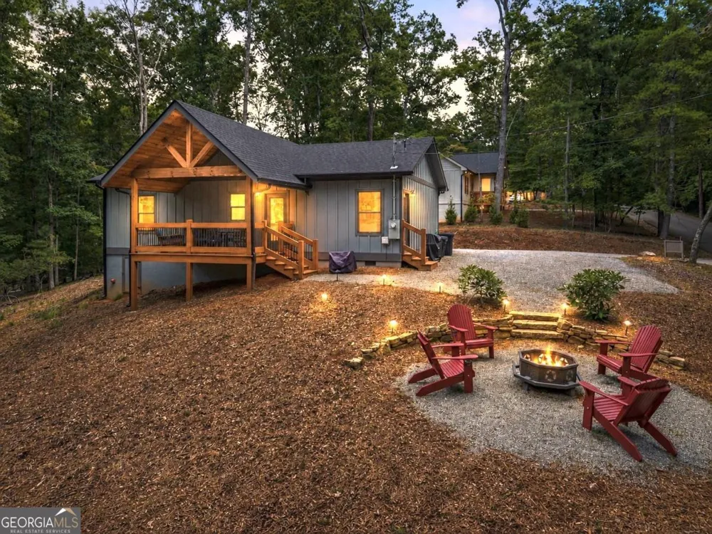 1100 Zenith TRL Ellijay, GA 30540