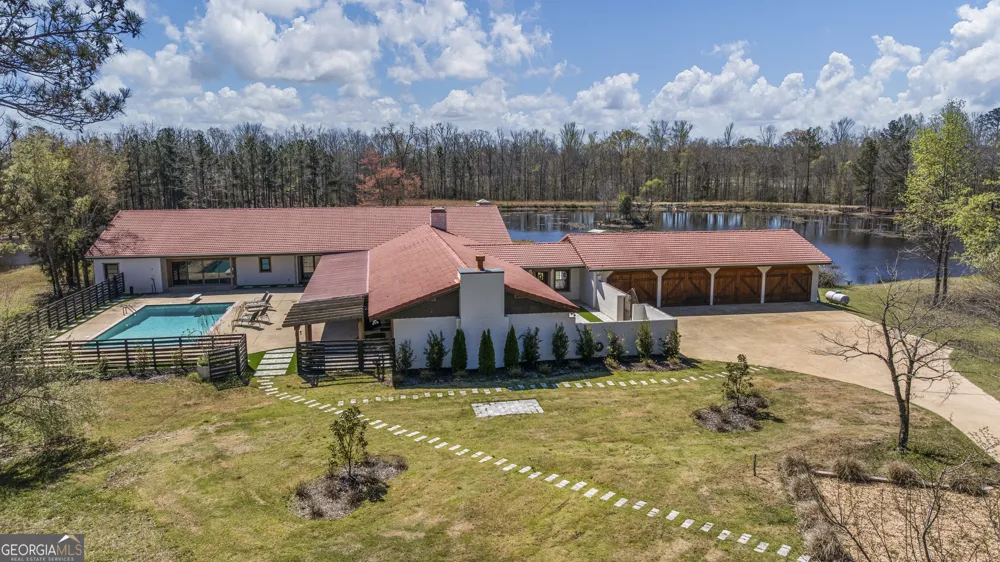 1229 Pierce RD Waverly Hall, GA 31831