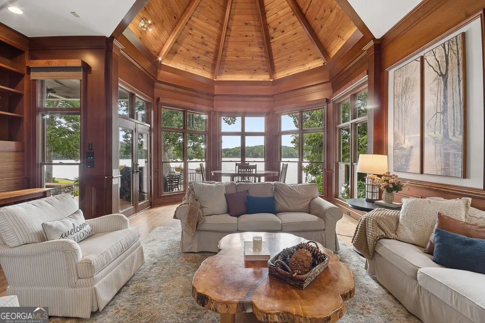 102 Pebblestump PT Peachtree City, GA 30269
