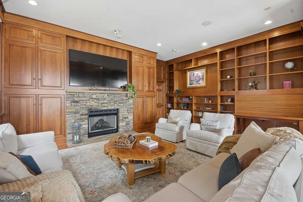 102 Pebblestump PT Peachtree City, GA 30269