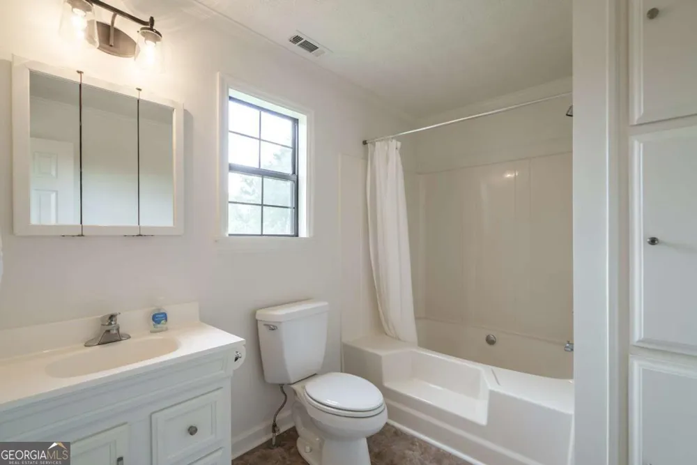 1180 Green Briar DR Madison, GA 30650