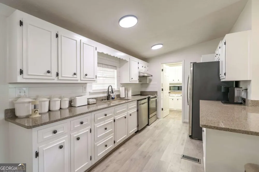 1180 Green Briar DR Madison, GA 30650