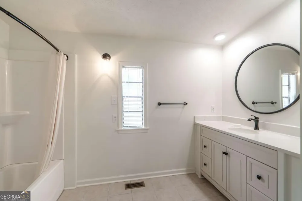1180 Green Briar DR Madison, GA 30650
