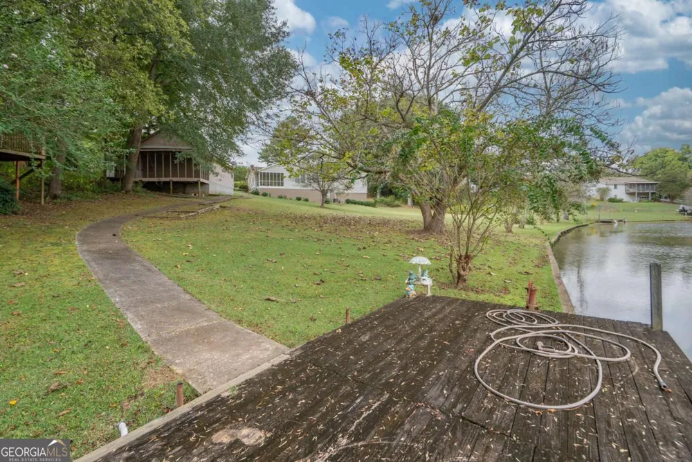 1180 Green Briar DR Madison, GA 30650