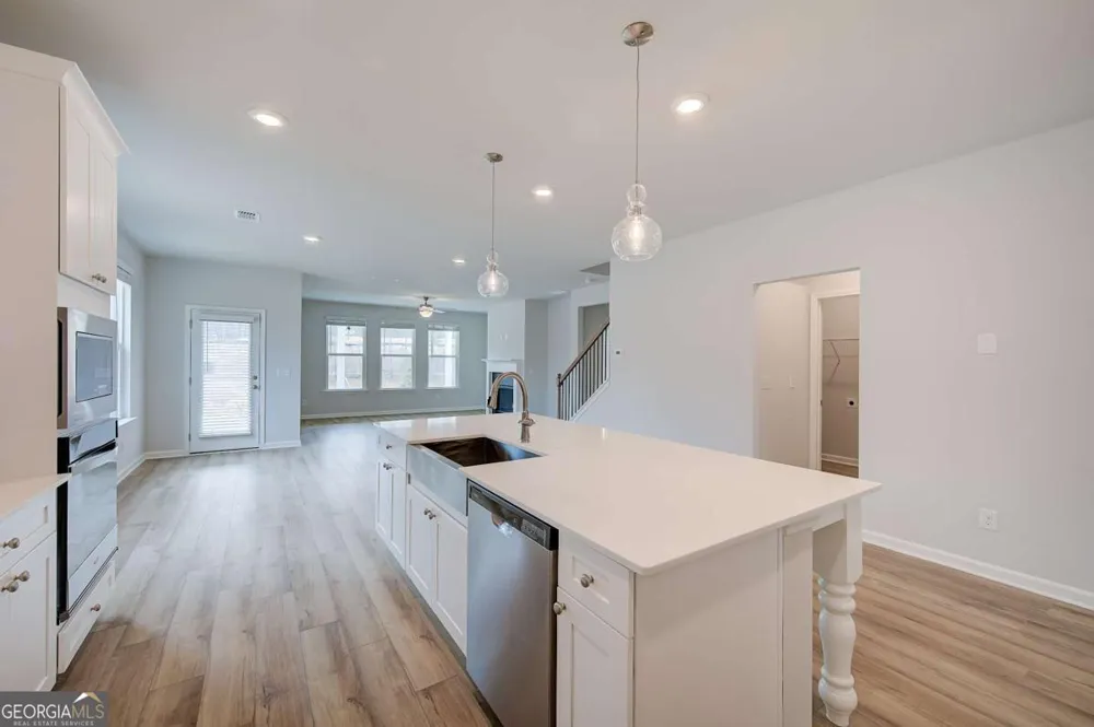 2424 Dixon PL Lawrenceville, GA 30045