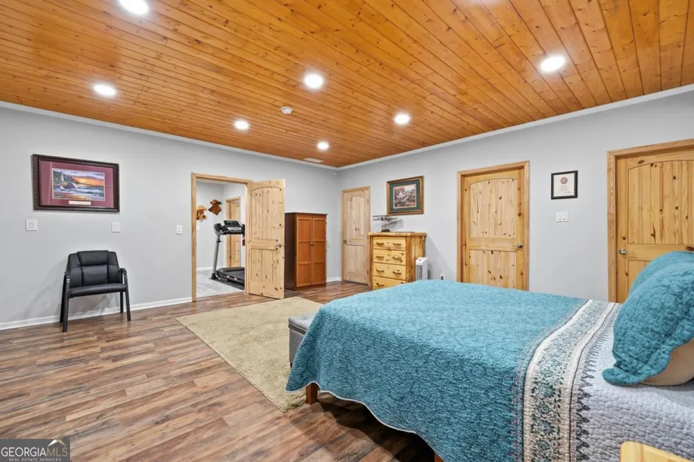 387 Leonard Evans RD Ellijay, GA 30540