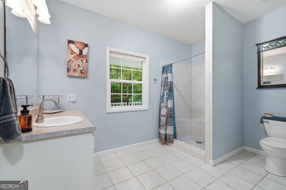 387 Leonard Evans RD Ellijay, GA 30540