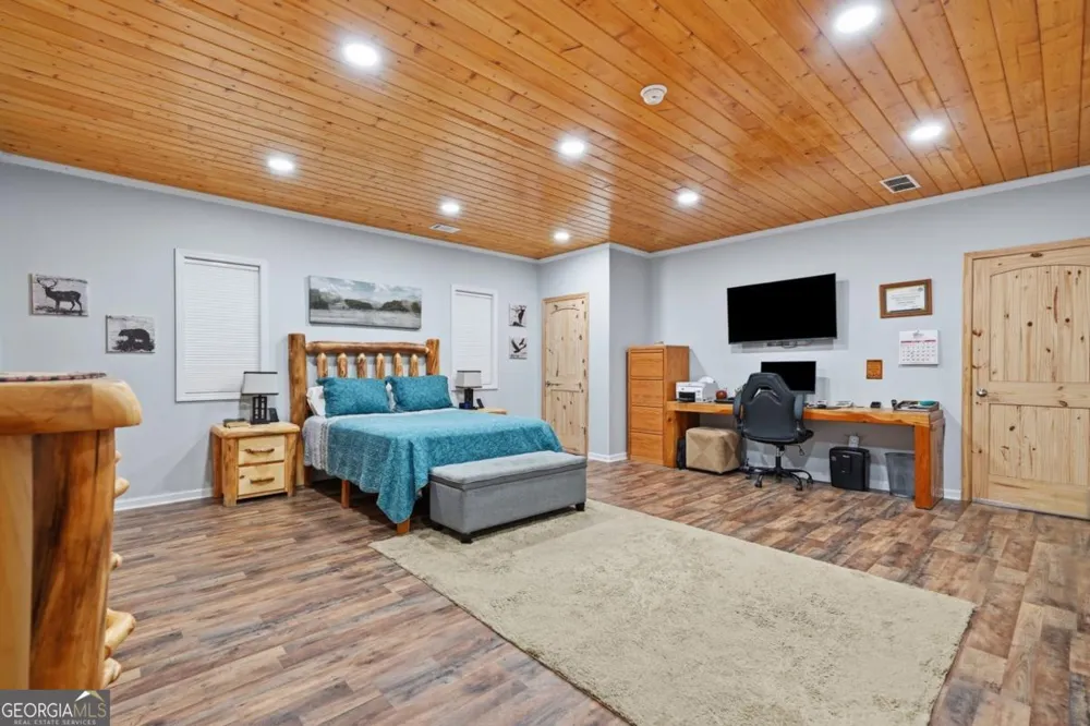 387 Leonard Evans RD Ellijay, GA 30540