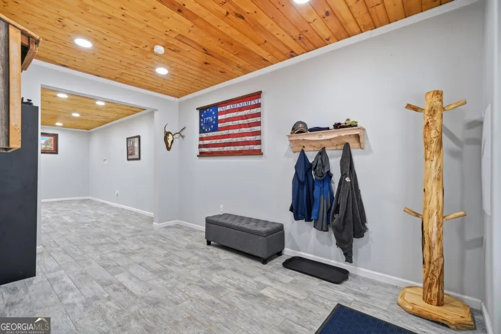 387 Leonard Evans RD Ellijay, GA 30540