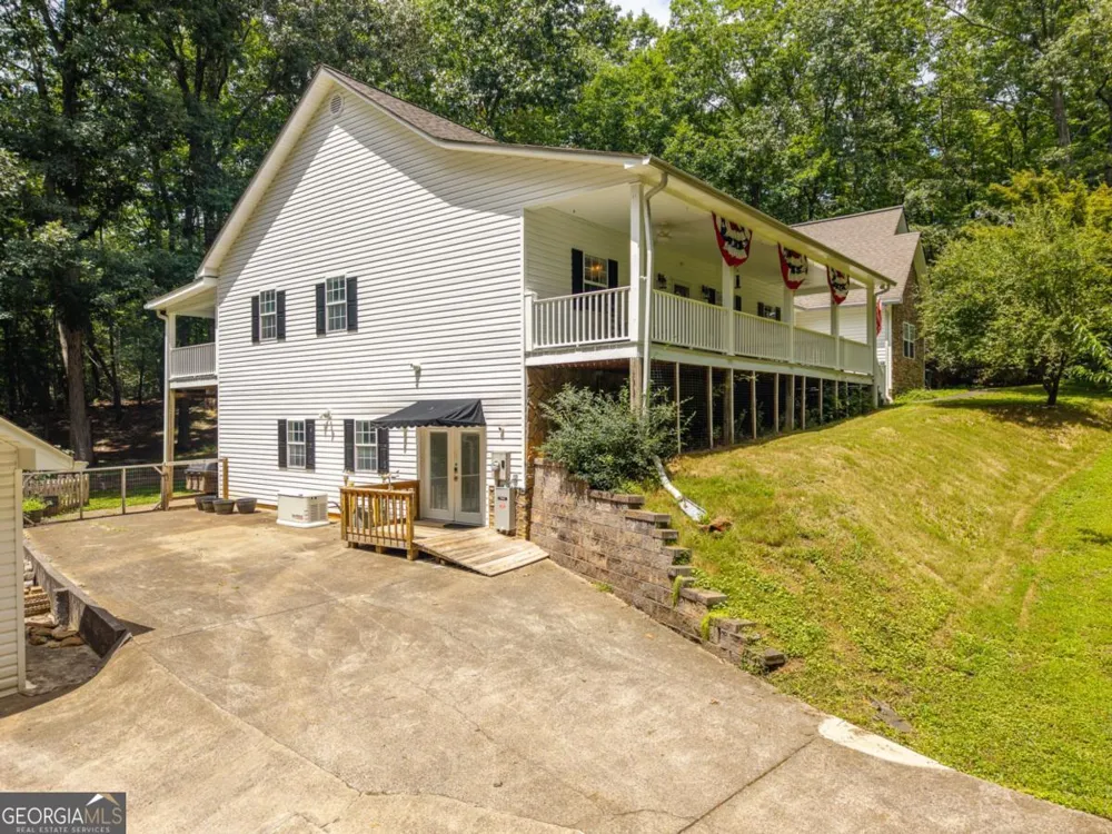 387 Leonard Evans RD Ellijay, GA 30540