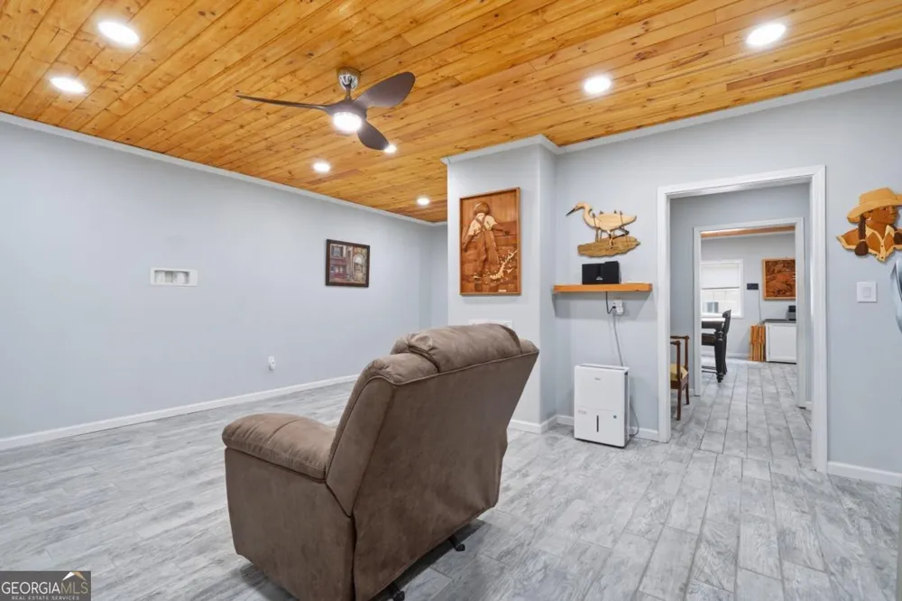 387 Leonard Evans RD Ellijay, GA 30540