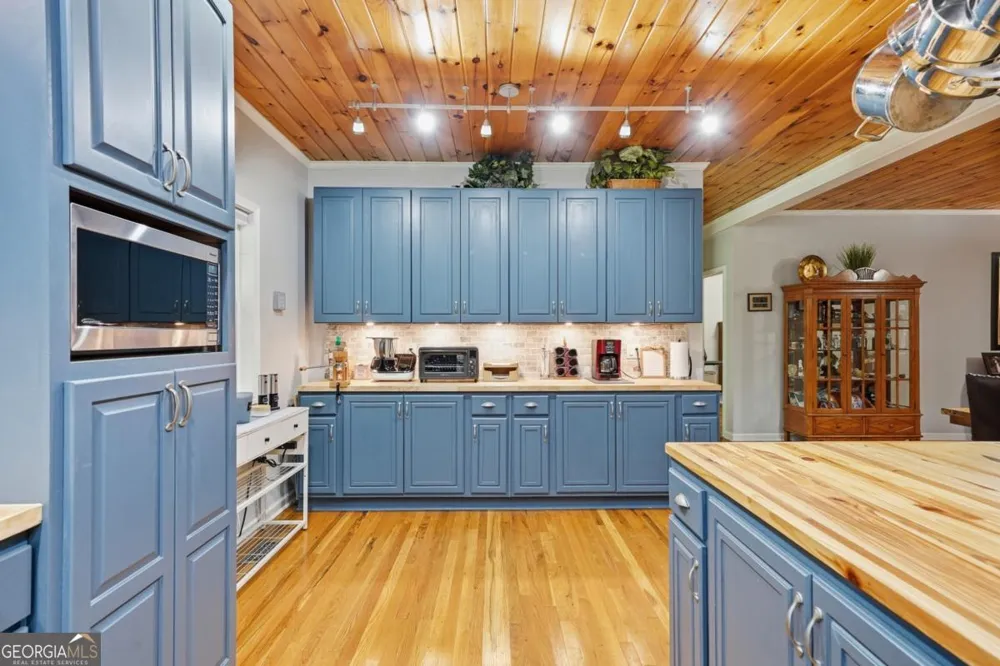387 Leonard Evans RD Ellijay, GA 30540