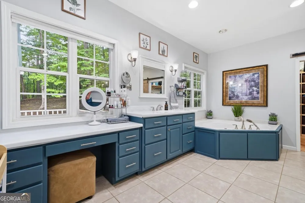 387 Leonard Evans RD Ellijay, GA 30540