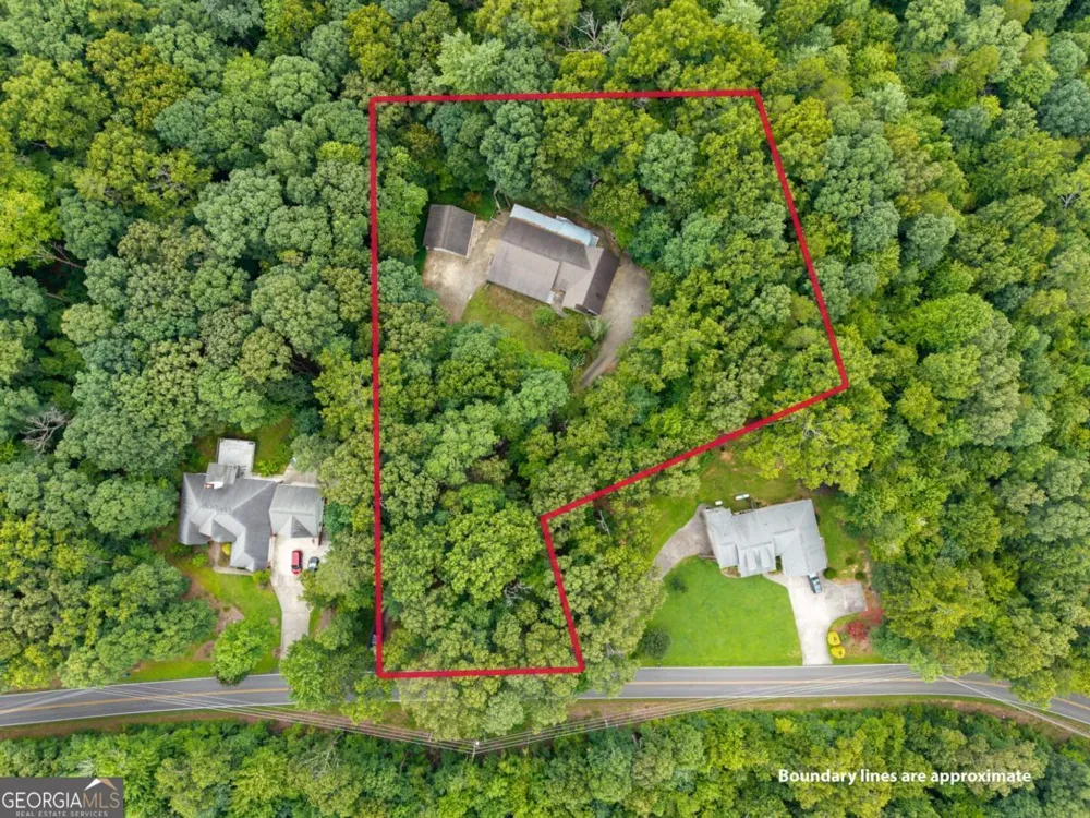 387 Leonard Evans RD Ellijay, GA 30540