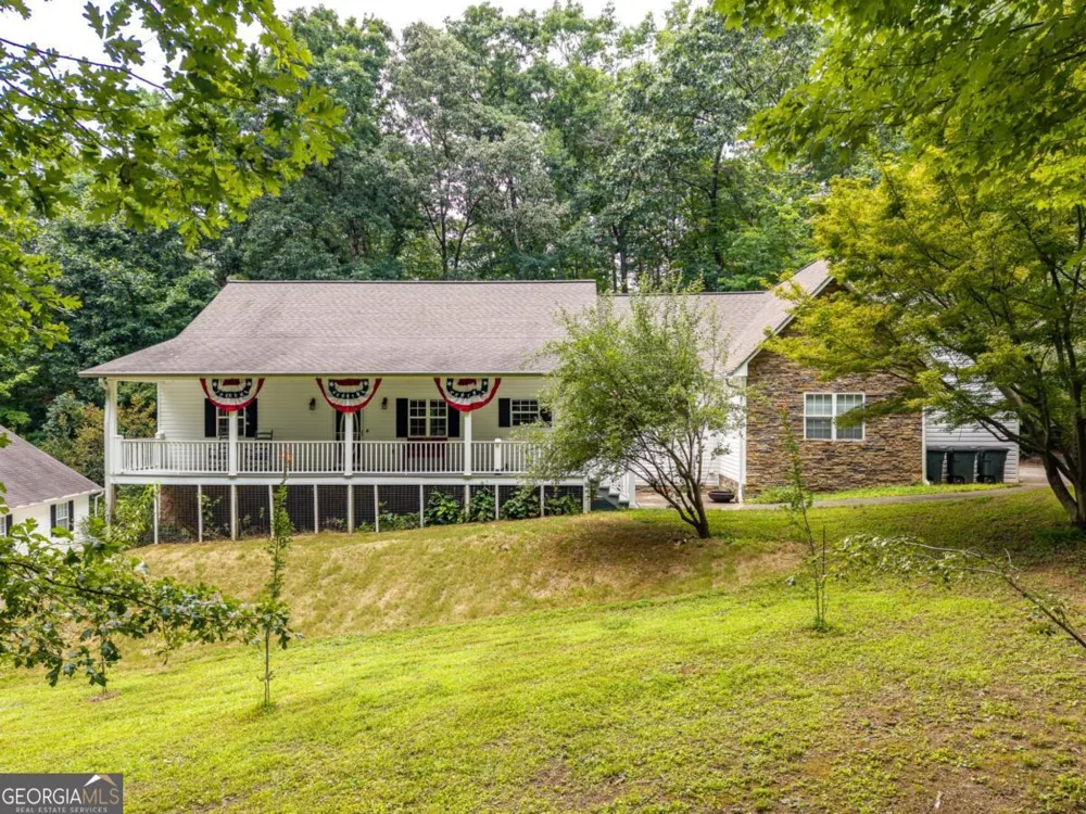 387 Leonard Evans RD Ellijay, GA 30540