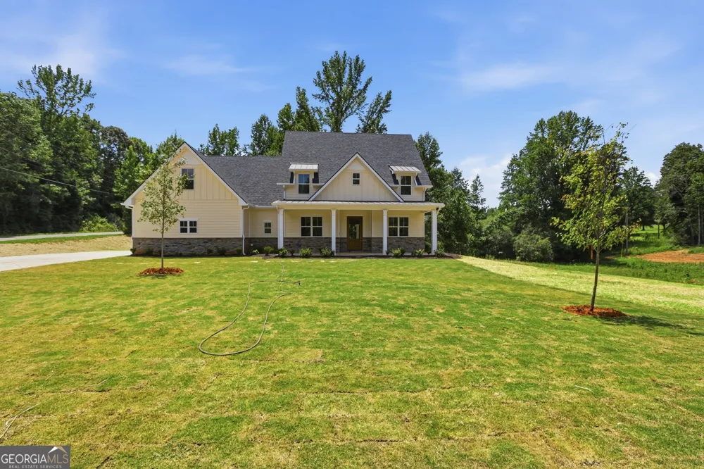 114 Grove Park DR Cornelia, GA 30531
