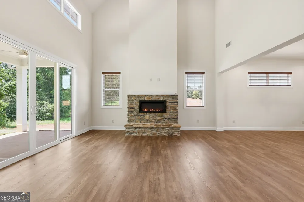 114 Grove Park DR Cornelia, GA 30531