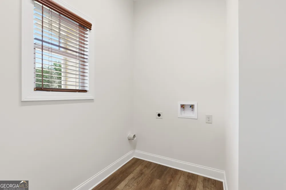 114 Grove Park DR Cornelia, GA 30531