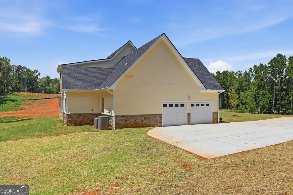 114 Grove Park DR Cornelia, GA 30531