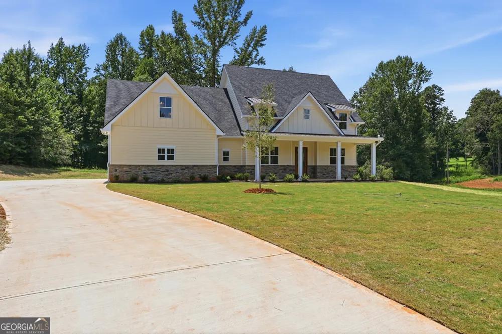 114 Grove Park DR Cornelia, GA 30531