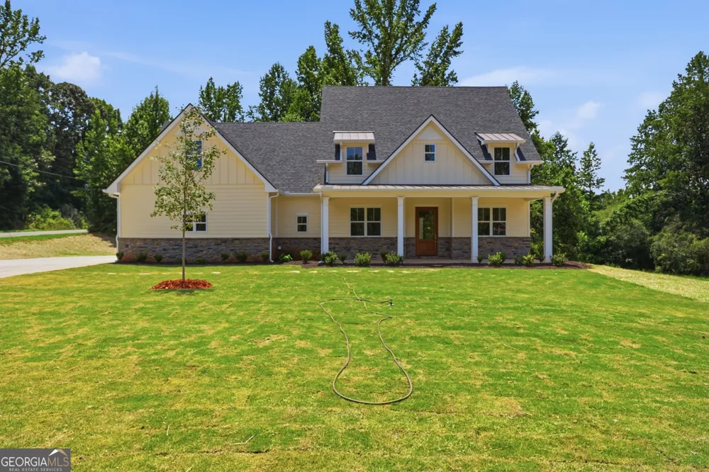 114 Grove Park DR Cornelia, GA 30531