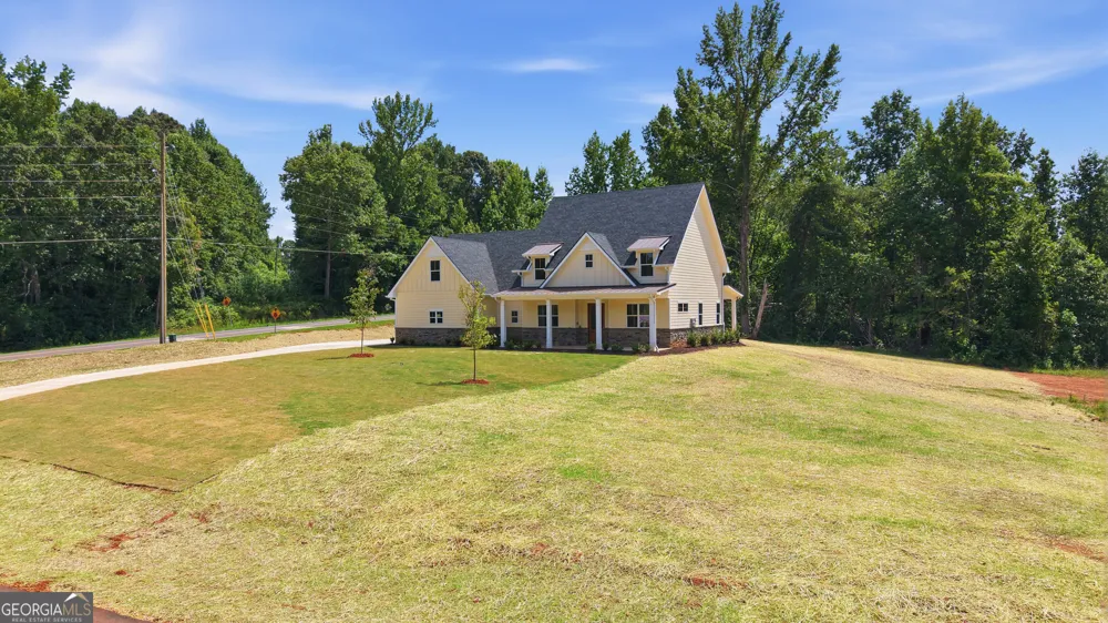 114 Grove Park DR Cornelia, GA 30531