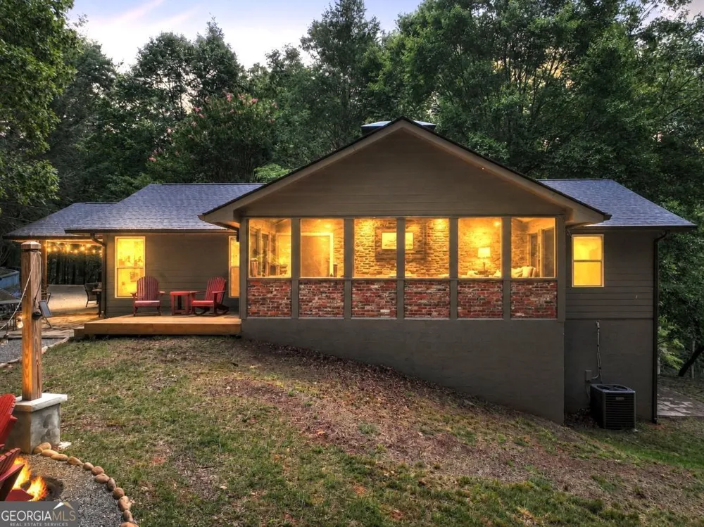 36 Dapple LN Ellijay, GA 30540
