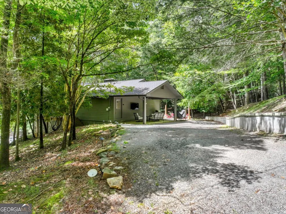 36 Dapple LN Ellijay, GA 30540