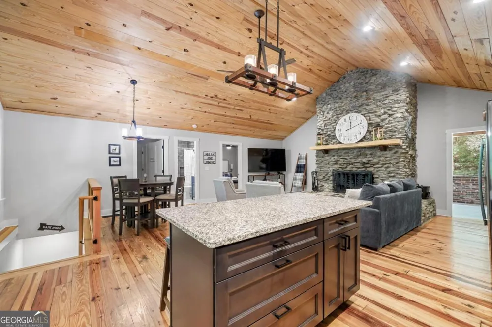 36 Dapple LN Ellijay, GA 30540