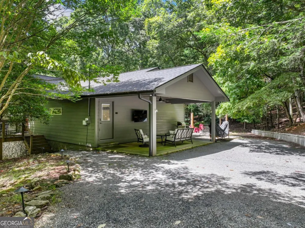 36 Dapple LN Ellijay, GA 30540