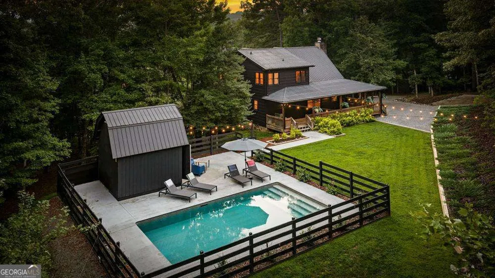 185 Austin Mountain RD Copperhill, TN 37317