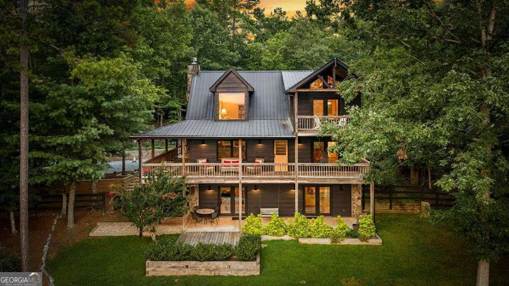 185 Austin Mountain RD Copperhill, TN 37317