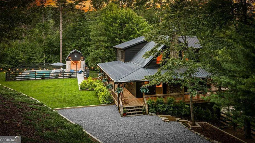 185 Austin Mountain RD Copperhill, TN 37317