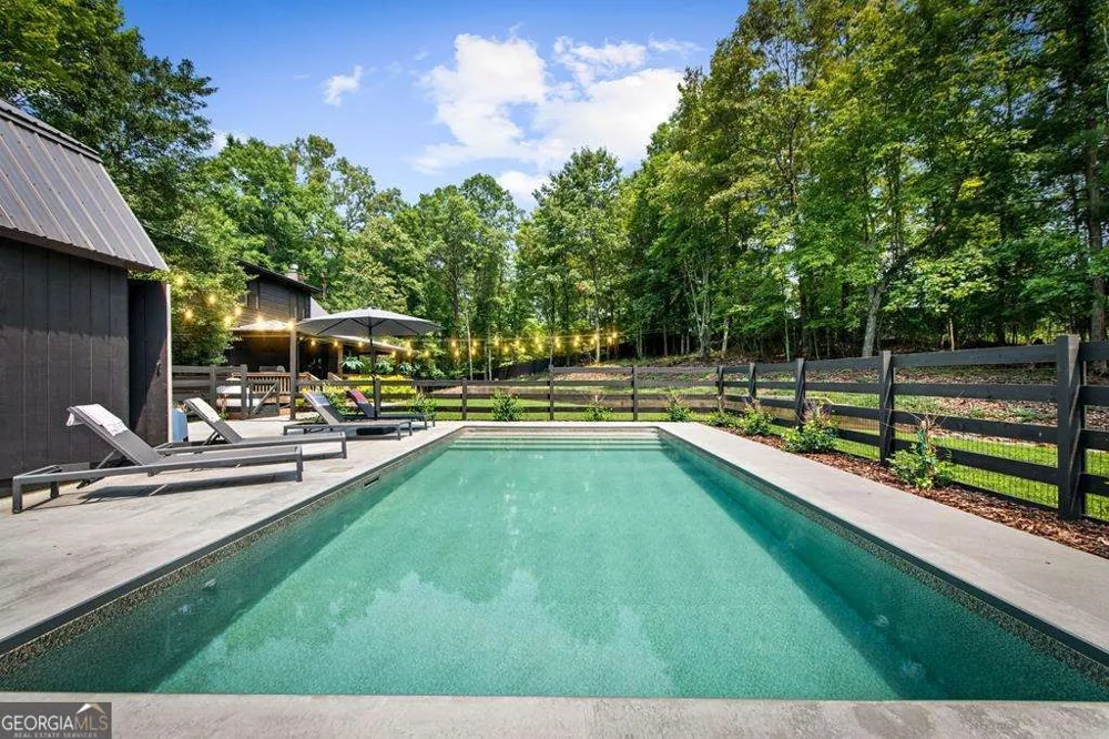 185 Austin Mountain RD Copperhill, TN 37317