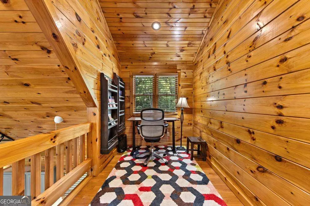 185 Austin Mountain RD Copperhill, TN 37317