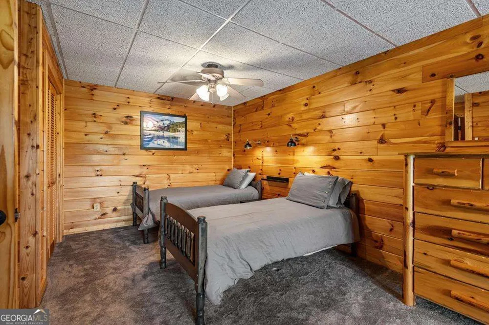 185 Austin Mountain RD Copperhill, TN 37317