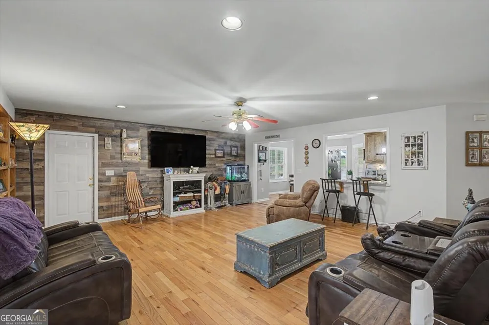 295 Josie LN Canton, GA 30114