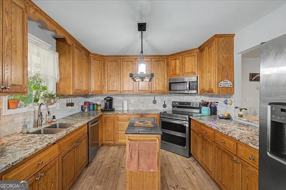 295 Josie LN Canton, GA 30114