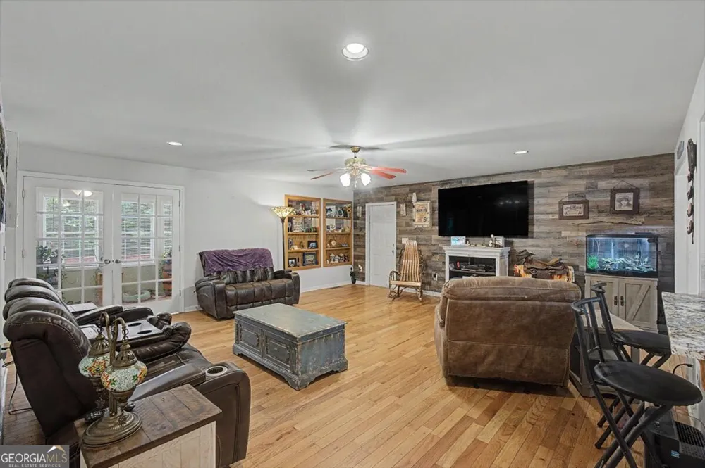 295 Josie LN Canton, GA 30114
