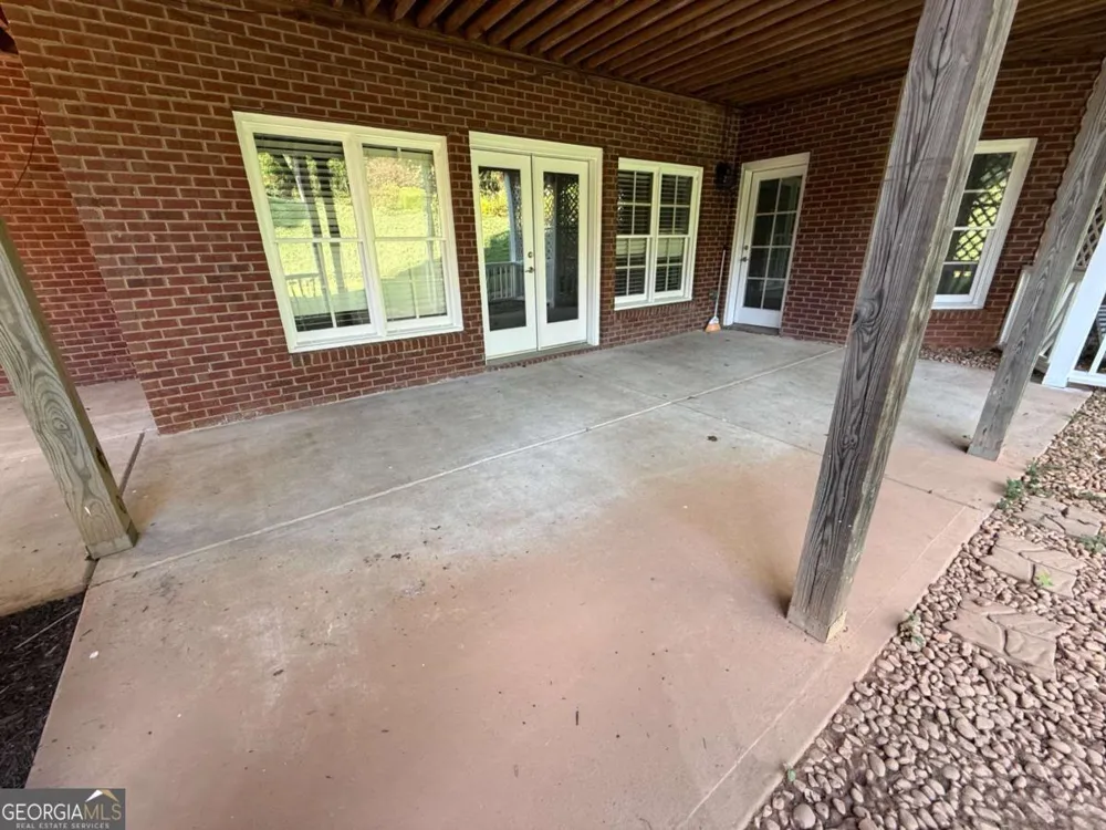 2120 Falling Water CT Cumming, GA 30041